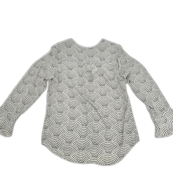 T Tahari Long Sleeve Button-Up Ivory-Black Scalloped Dot Size S NWT - Picture 4 of 4